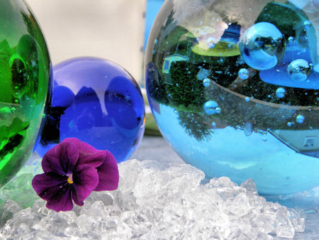 Glasgranulat mit Glaskugeln Türkis rün und blau